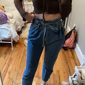 Fairly new Abercrombie Jeans ! worn a few times !! super flattering